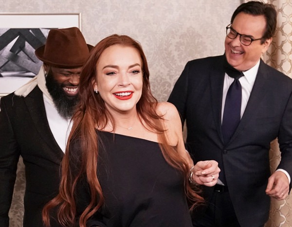 Lindsay Lohan Busts Out Her Mykonos Dance In A Bird Box